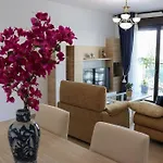 Oasis In With Parking 5min From The *