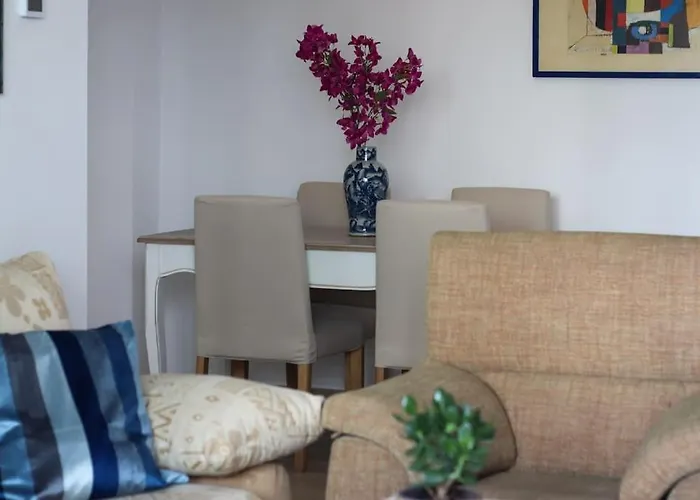 Apartman Oasis In With Parking 5min From The