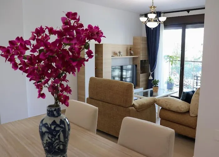 Oasis In With Parking 5min From The *