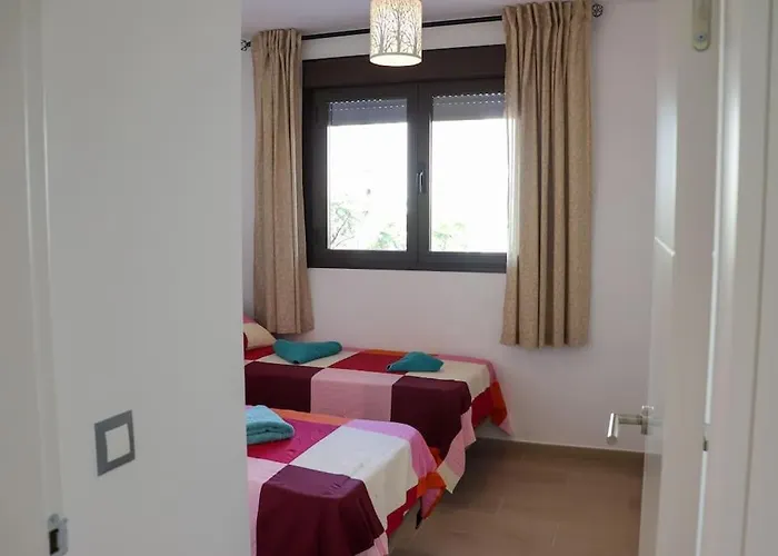 Oasis In With Parking 5min From The